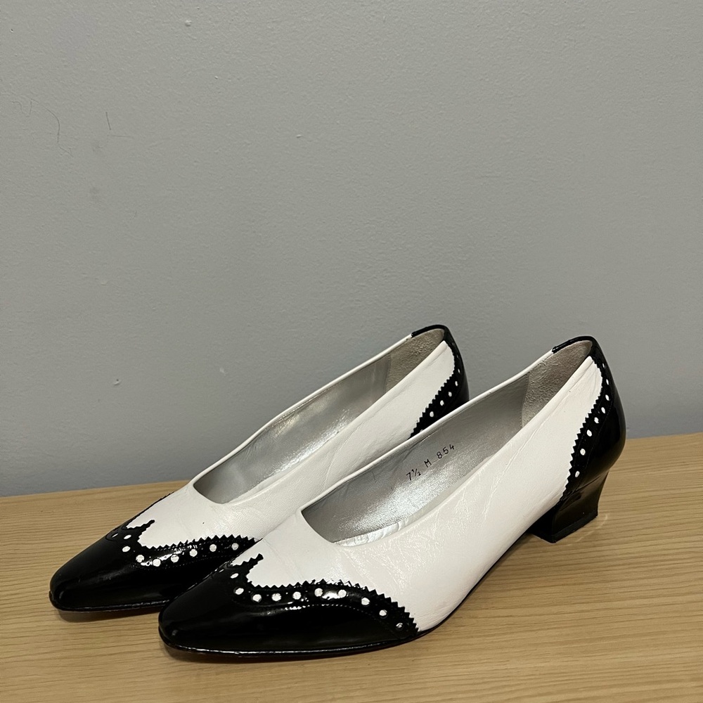 Elegant Vintage Saddle Sadie Oxford Shoes Black & White Women's 7.5